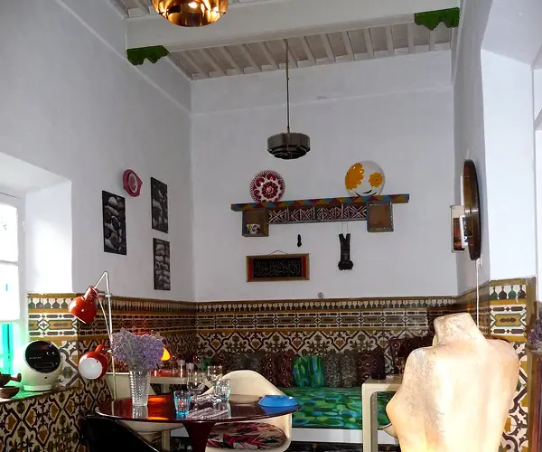 Inneneinrichtung des Elizir-Restaurants in Essaouira
