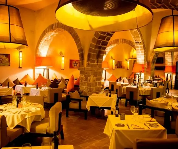 Inneneinrichtung des Restaurants La Table by Madada