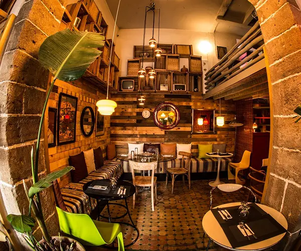 Inneneinrichtung des The Loft-Restaurants in Essaouira